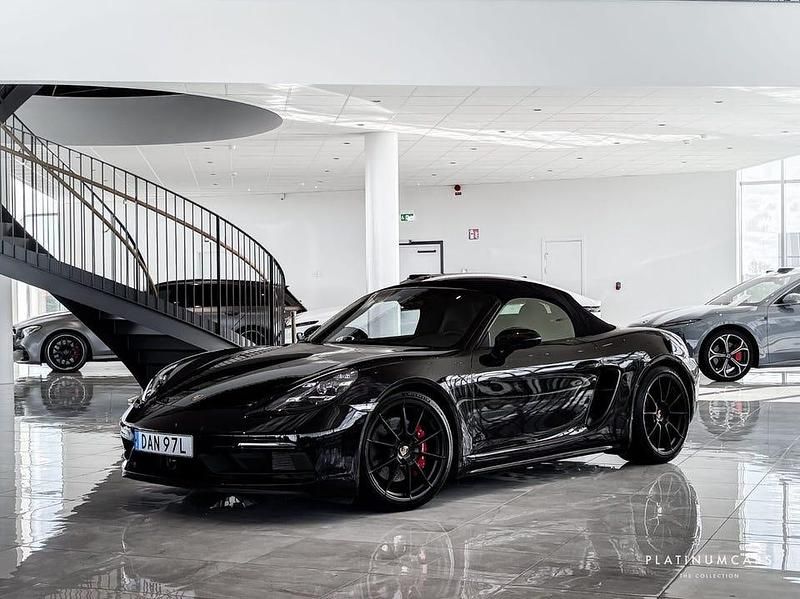 Begagnad Porsche 718 Boxster 400 HK (294 kW) 2024 Svart Cab