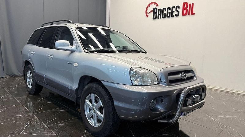 Silver Begagnad 2005 Hyundai Santa Fe SUV | 36 900 kr (Bra pris) - Bild 1/4
