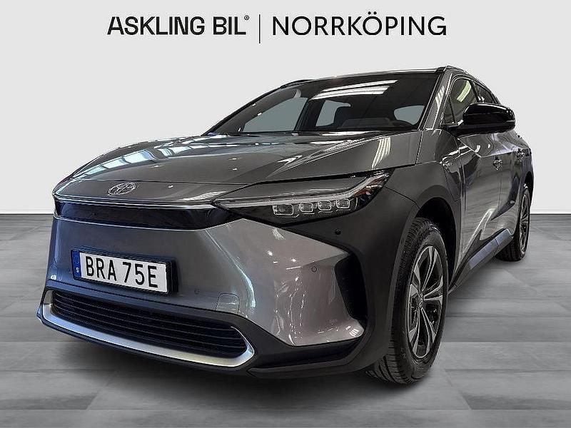 Silver Begagnad 2024 Toyota bZ4X Executive SUV | 539 000 kr - Bild 1/4
