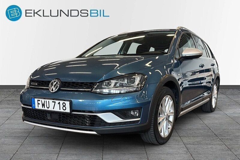 Blå Begagnad 2016 VW Golf Alltrack Kombi | 199 900 kr (Marknadspris) - Bild 1/4