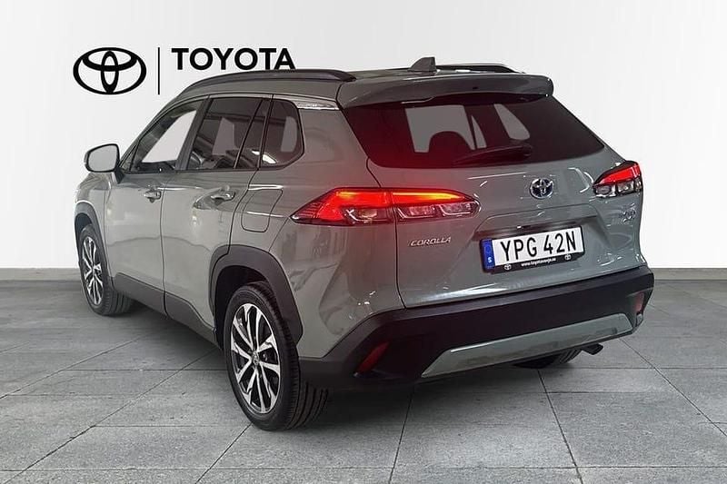 Begagnad Toyota Corolla Cross Style 200 HK (147 kW) 2022 Grön SUV
