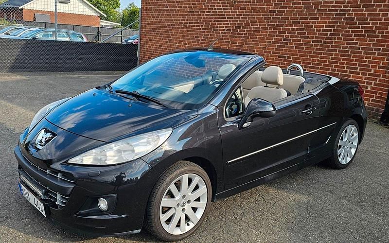 Svart Begagnad 2010 Peugeot 207 CC Cab | 69 900 kr (Lite dyr) - Bild 1/4