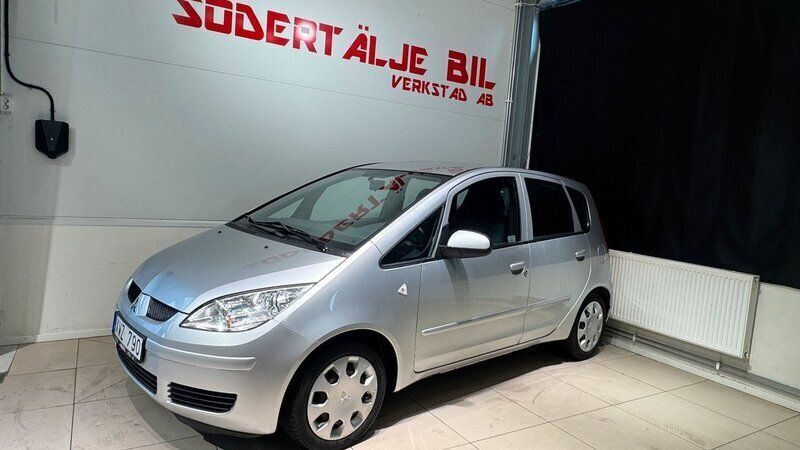 Silver Begagnad 2006 Mitsubishi Colt Halvkombi | 29 900 kr (Marknadspris) - Bild 1/4