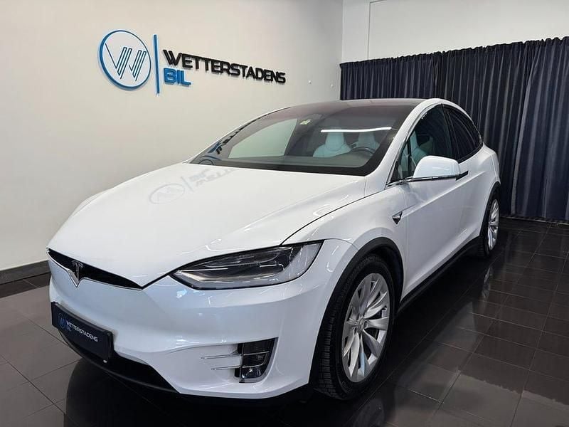 Begagnad Tesla Model X 311 kW (423 HK) 2018 Vit SUV