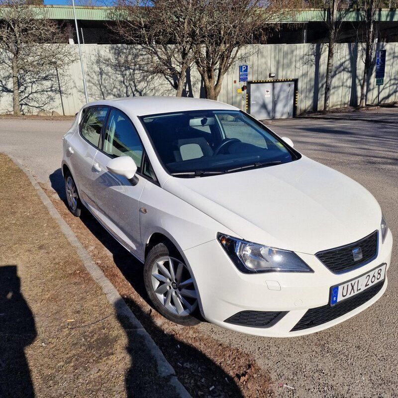 Vit Begagnad 2014 Seat Ibiza Style Halvkombi | 87 000 kr (Marknadspris) - Bild 1/4