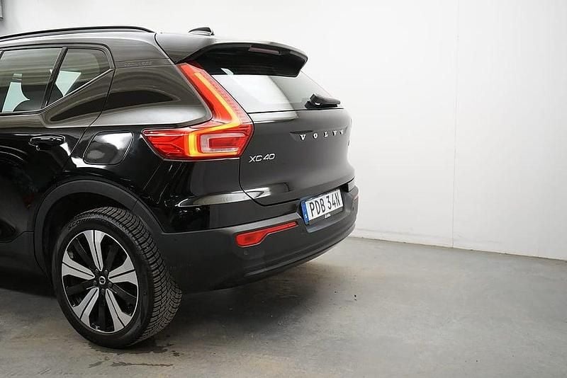 Begagnad Volvo XC40 Ultimate 185 kW (252 HK) 2022 Svart SUV