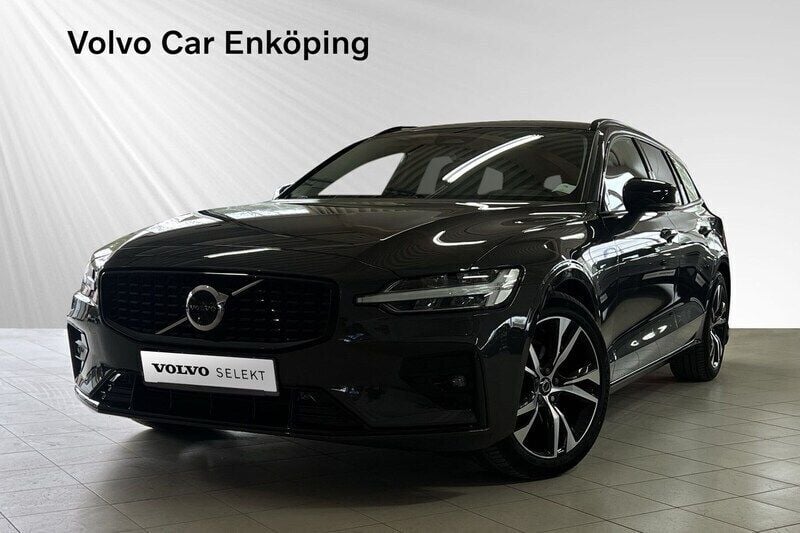 Grå Begagnad 2023 Volvo V60 Plus Kombi | 369 900 kr (Bra pris) - Bild 1/3