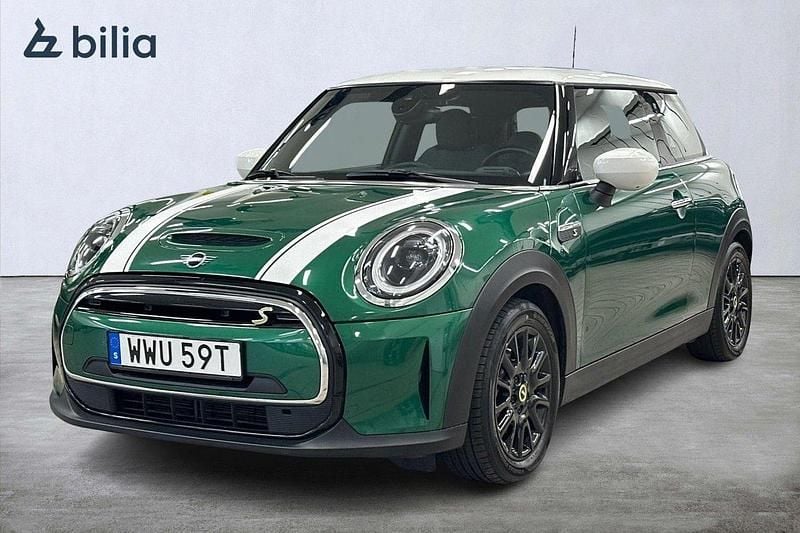 Grön Begagnad 2022 Mini Cooper SE Halvkombi | 204 900 kr (Marknadspris) - Bild 1/4