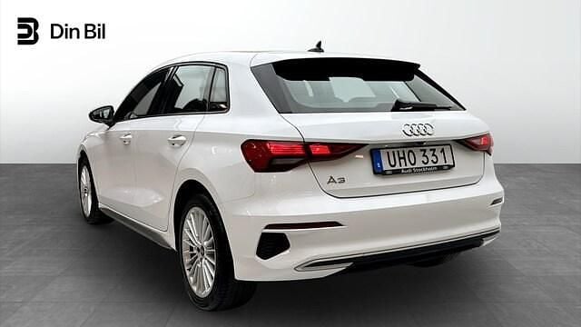 Begagnad Audi A3 Proline 150 HK (110 kW) 2023 Ibisvit Sedan