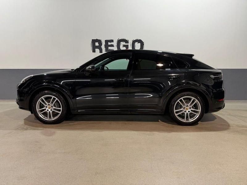 Begagnad Porsche Cayenne 462 HK (339 kW) 2023 Svart SUV