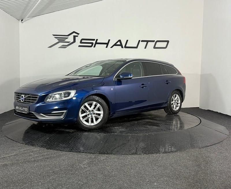 Blå Begagnad 2015 Volvo V60 Ocean Race Kombi | 89 900 kr - Bild 1/4