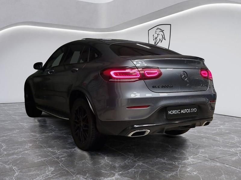 Begagnad Mercedes GLC300e AMG 306 HK (225 kW) 2020 Grå Sportkupé