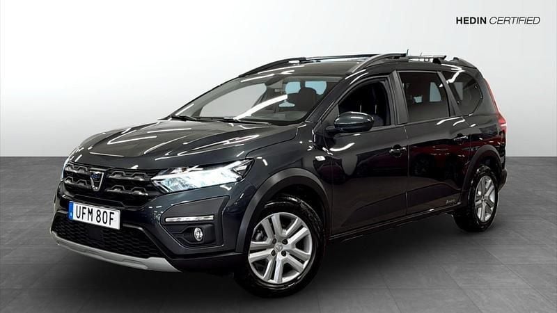 Mörkgrå (grey) Begagnad 2022 Dacia Jogger Comfort Kombi | 169 900 kr (Marknadspris) - Bild 1/4