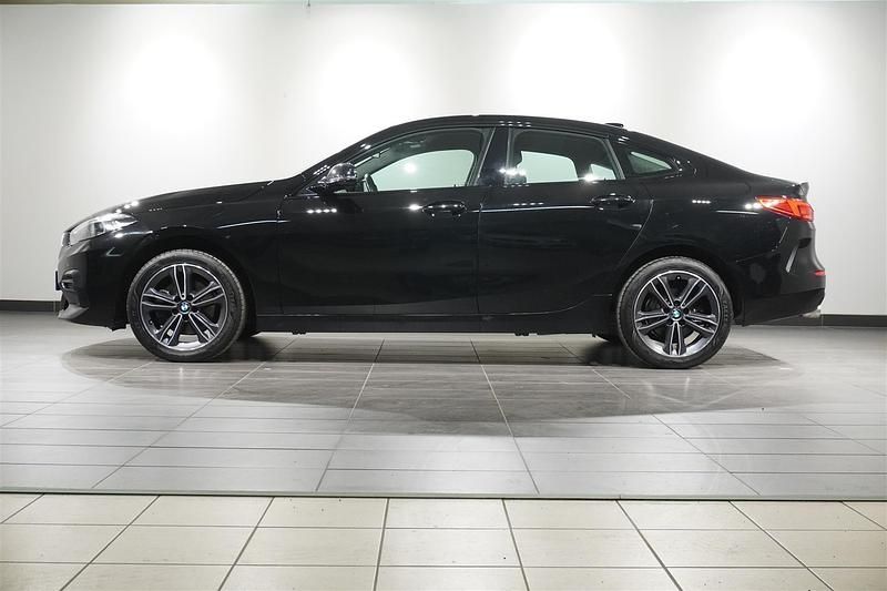 Begagnad BMW 218 Sport Line 136 HK (100 kW) 2021 Svart Sedan