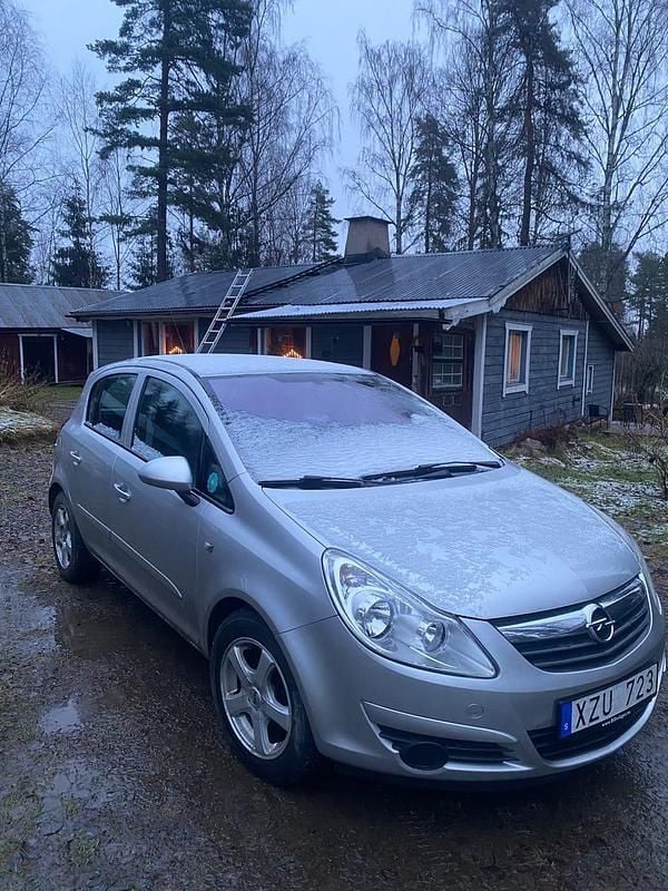 Begagnad 2007 Opel Corsa Halvkombi | 10 000 kr (Marknadspris) - Bild 1/3