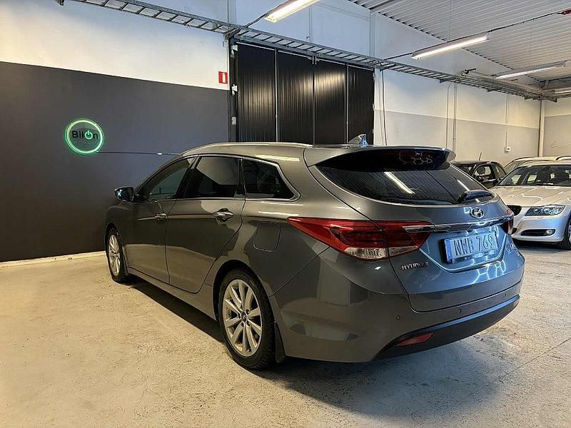 Begagnad Hyundai i40 141 HK (103 kW) 2015 Silver Kombi