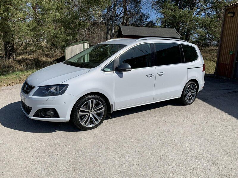 Silver Begagnad 2018 Seat Alhambra 4Drive Minibuss | 180 000 kr (Marknadspris) - Bild 1/4