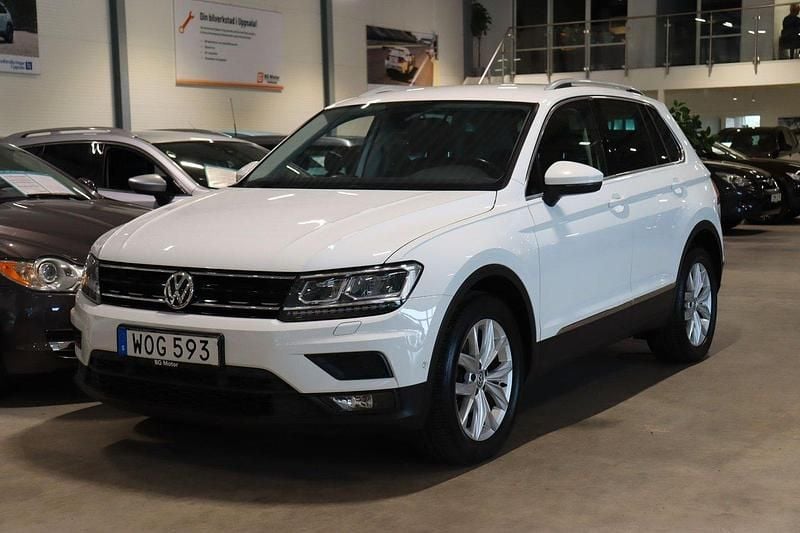 Vit Begagnad 2018 VW Tiguan SUV | 199 900 kr (Bra pris) - Bild 1/4
