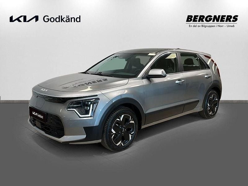 Grå Begagnad 2023 Kia e-Niro SUV | 399 900 kr - Bild 1/3