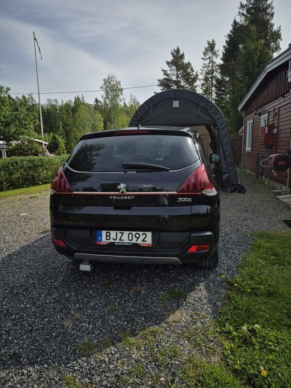 Svart Begagnad 2014 Peugeot 3008 Kombi | 29 900 kr (Superpris) - Bild 1/4