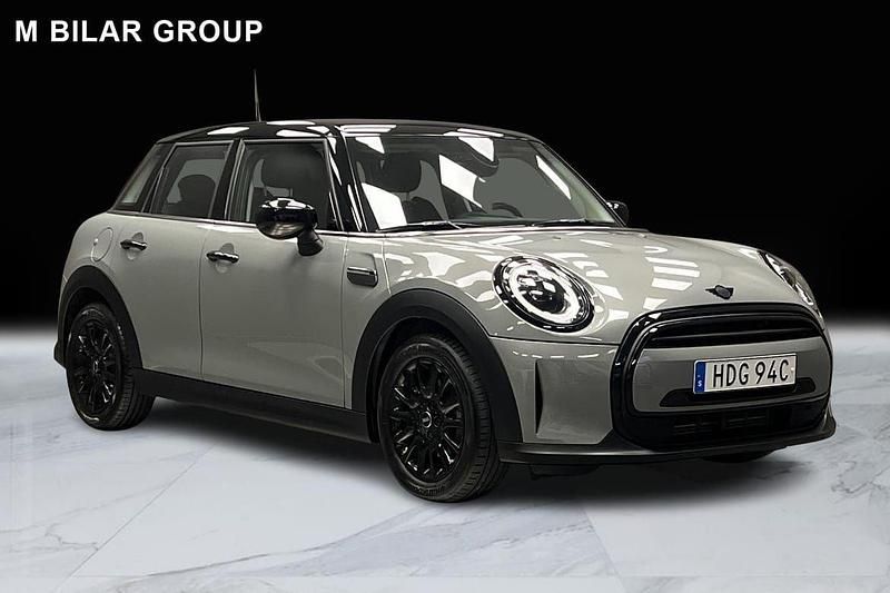 Grå Begagnad 2022 Mini Cooper Halvkombi | 259 000 kr (Marknadspris) - Bild 1/4