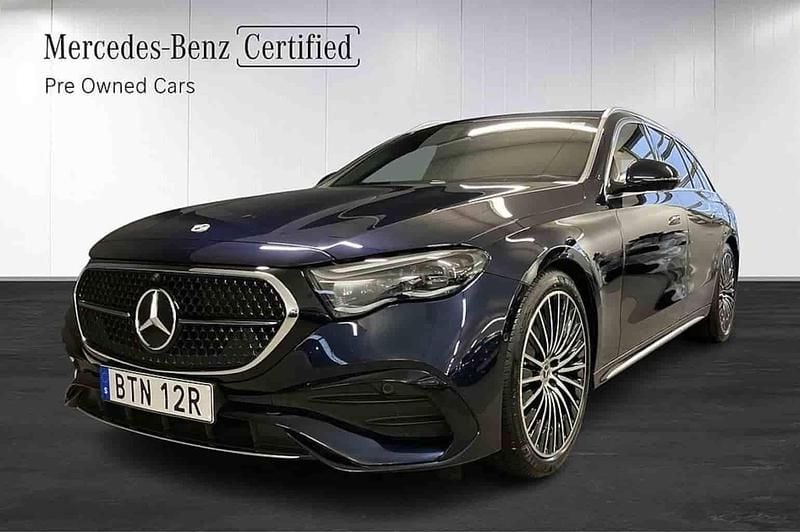 Blå Begagnad 2025 Mercedes E300 Kombi | 712 900 kr - Bild 1/1