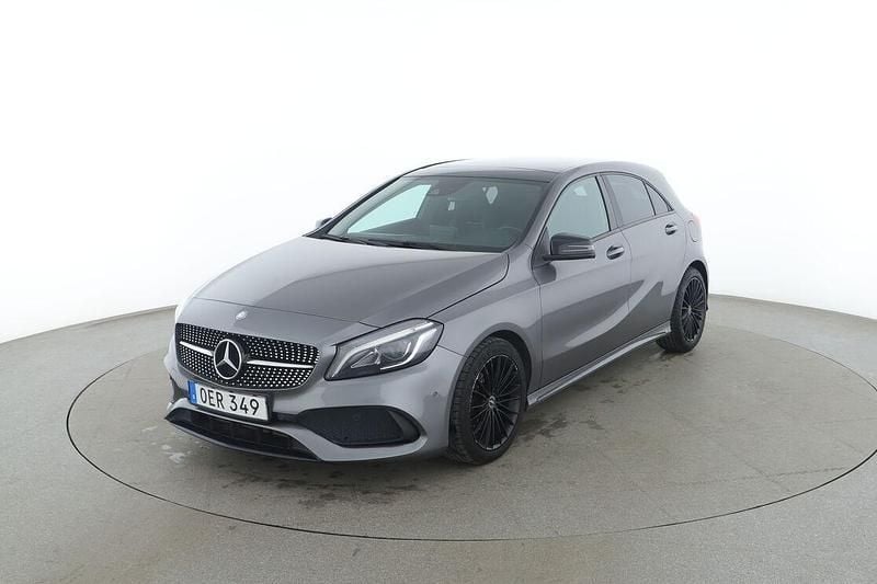 Grå Begagnad 2016 Mercedes A180 AMG Sedan | 163 000 kr (Lite dyr) - Bild 1/3