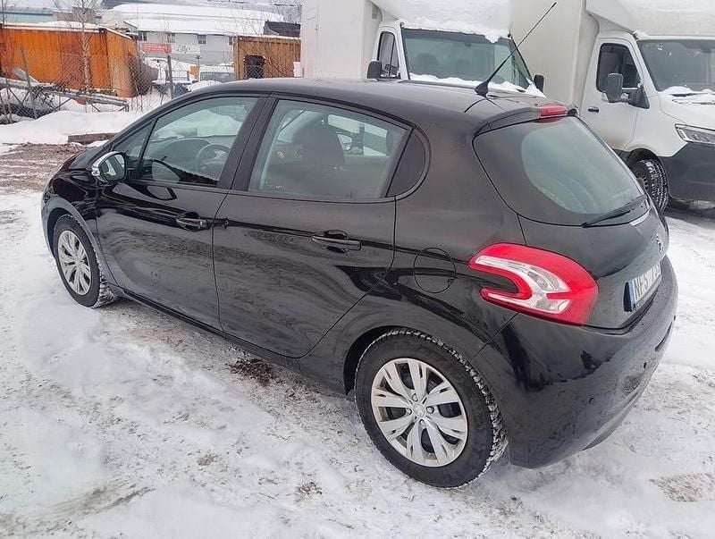 Begagnad Peugeot 208 82 HK (60 kW) 2012 Svart Halvkombi