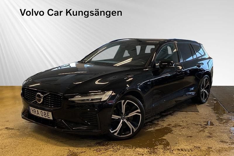 Begagnad Volvo V60 Plus 355 HK (261 kW) 2022 Svart Kombi
