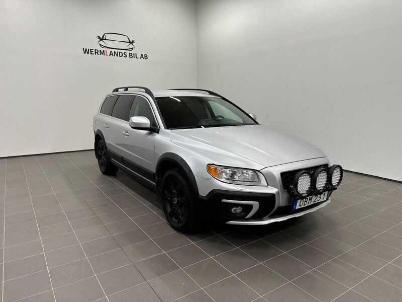 Silver Begagnad 2014 Volvo XC70 Momentum SUV | 139 900 kr (Marknadspris) - Bild 1/4