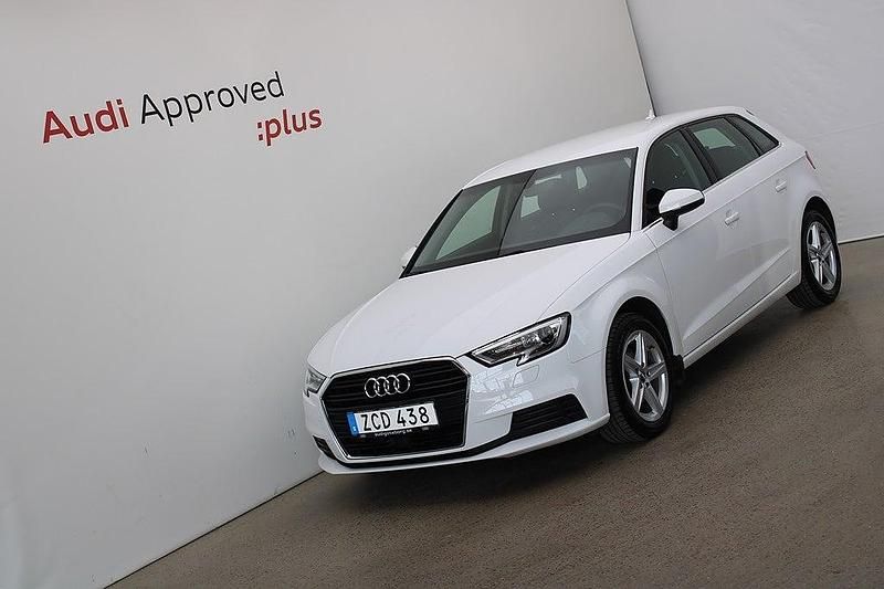 Vit Begagnad 2017 Audi A3 Sportback Proline Halvkombi | 174 000 kr (Marknadspris) - Bild 1/2