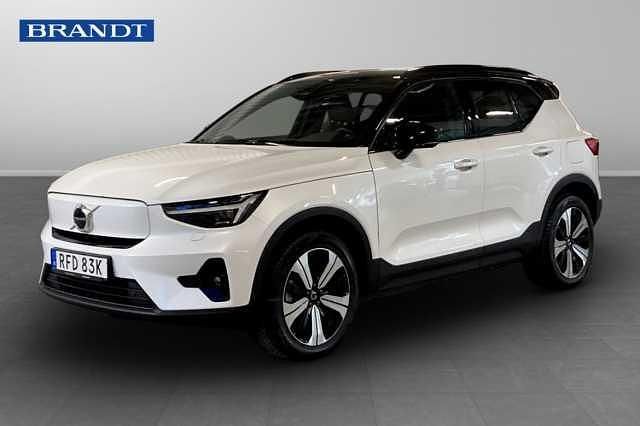 Vit Begagnad 2023 Volvo XC40 Plus SUV | 349 900 kr - Bild 1/4