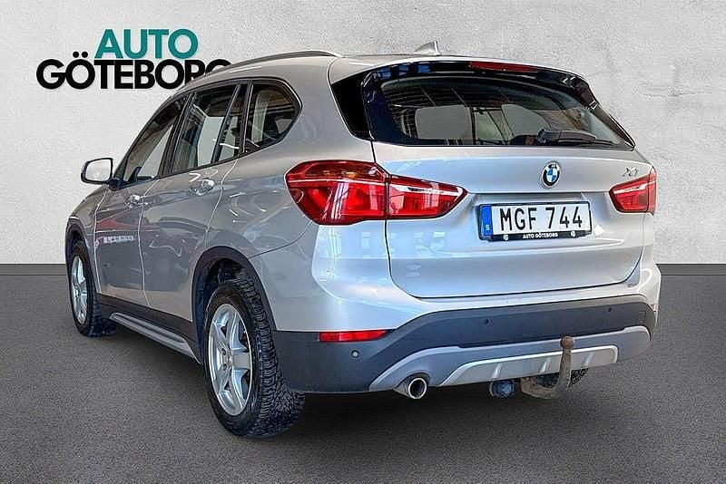 Begagnad BMW X1 Sport Line 150 HK (110 kW) 2015 Silver SUV