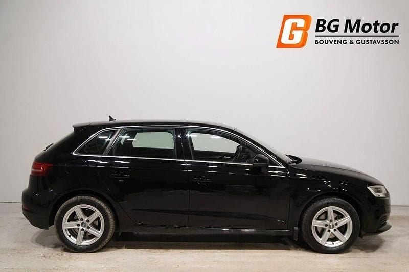 Begagnad Audi A3 116 HK (85 kW) 2019 Svart Sedan