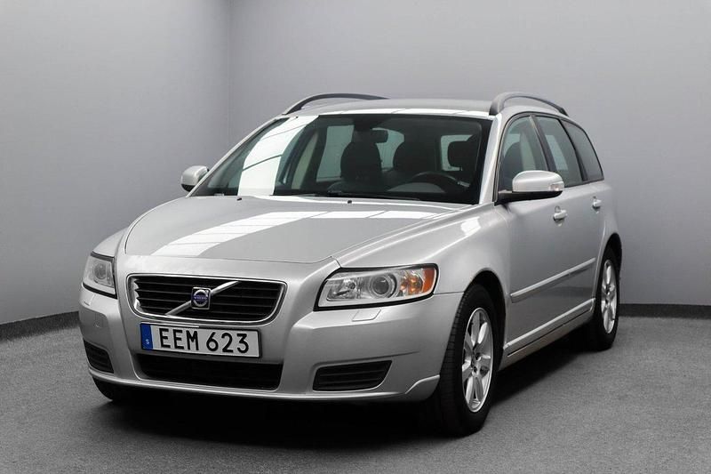 Begagnad Volvo V50 180 HK (132 kW) 2007 Ljusgrå Kombi