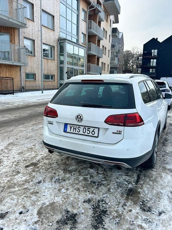 Begagnad VW Golf Alltrack 180 HK (132 kW) 2017 Kombi