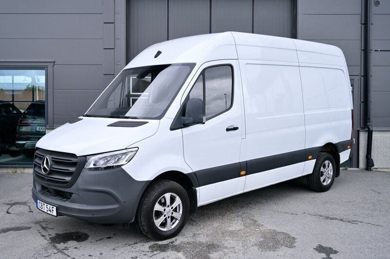 Vit Begagnad 2023 Mercedes Sprinter Van | 559 900 kr (Bra pris) - Bild 1/4