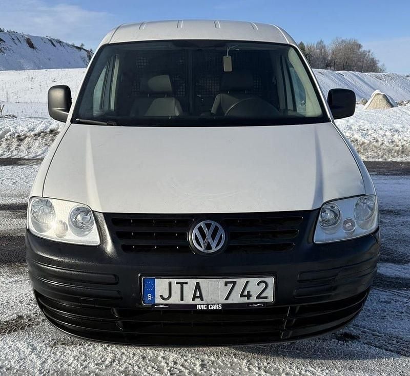 Begagnad VW Caddy 75 HK (55 kW) 2009 Vit Minibuss