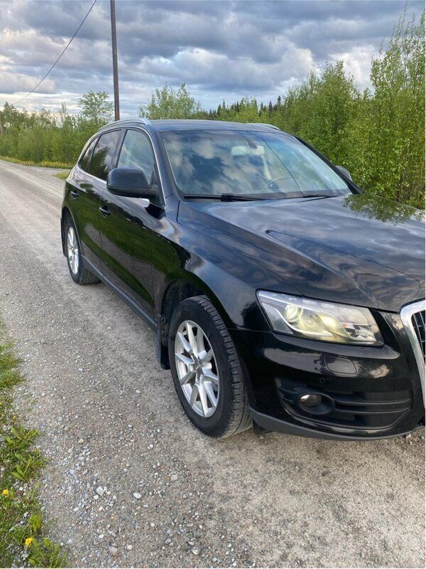 Svart Begagnad 2011 Audi Q5 Design SUV | 99 000 kr (Marknadspris) - Bild 1/4