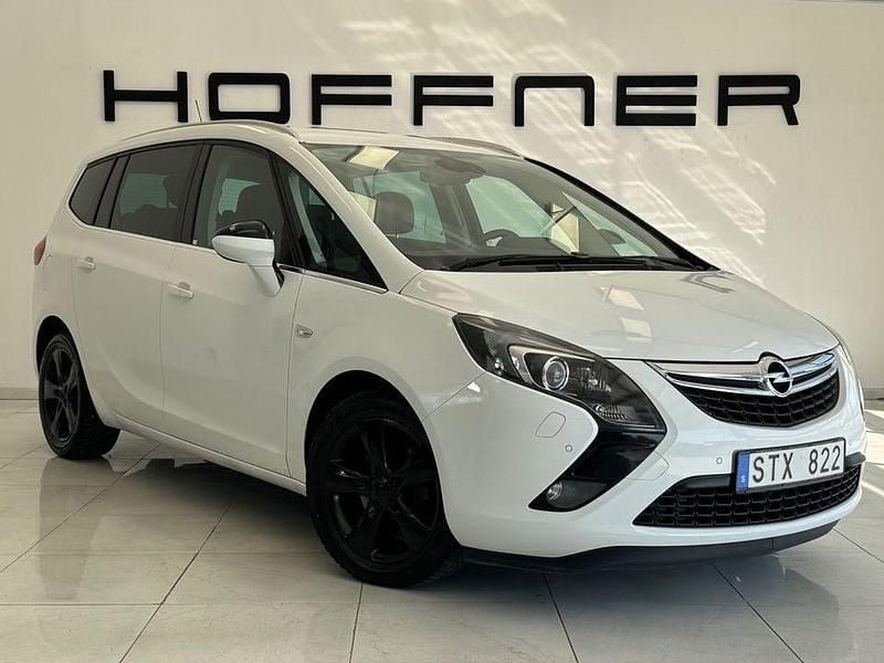 Begagnad Opel Zafira Tourer Enjoy 131 HK (96 kW) 2012 Vit Minibuss