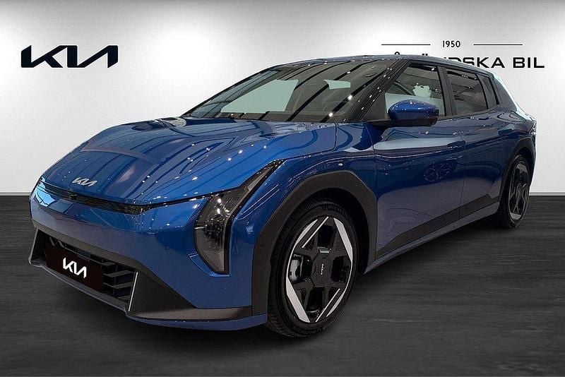 Blue flame Ny 2026 Kia EV4 4 Halvkombi | 495 550 kr - Bild 1/4