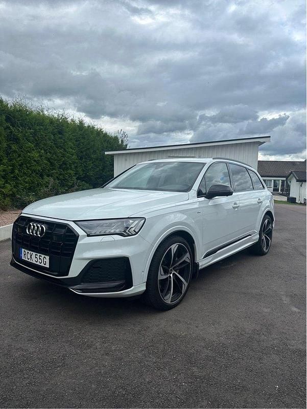 Vit Begagnad 2022 Audi Q7 S-Line SUV | 595 000 kr (Marknadspris) - Bild 1/4