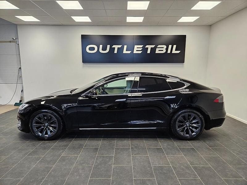 Begagnad Tesla Model S Long Range AWD 397 kW (541 HK) 2019 Svart Halvkombi