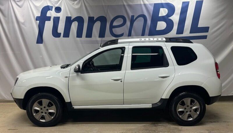Vit Begagnad 2013 Dacia Duster SUV | 79 500 kr (Marknadspris) - Bild 1/4