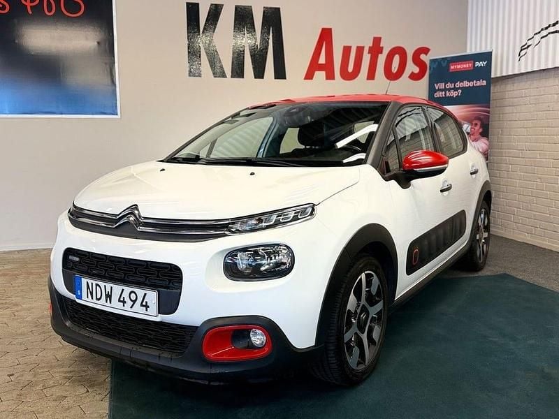 Vit Begagnad 2016 Citroën C3 PureTech Halvkombi | 74 900 kr (Marknadspris) - Bild 1/4