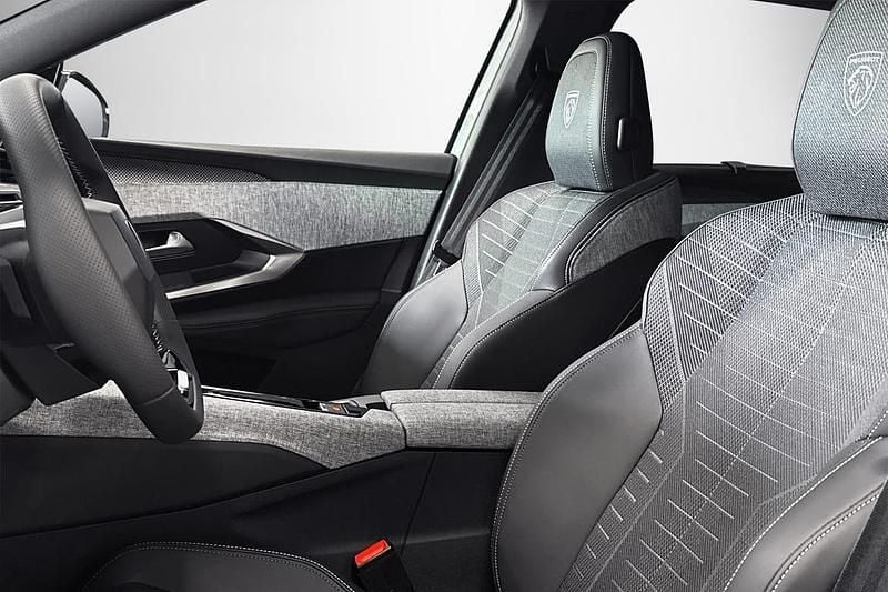 Ny Peugeot 5008 GTi 145 HK (106 kW) 2025 Vit Minibuss