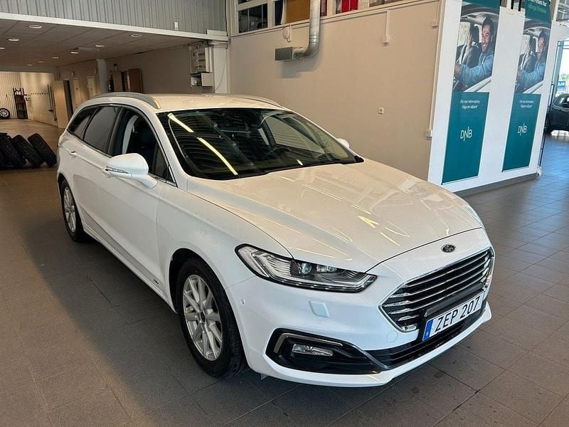 Begagnad Ford Mondeo Titanium 191 HK (140 kW) 2019 Vit Kombi