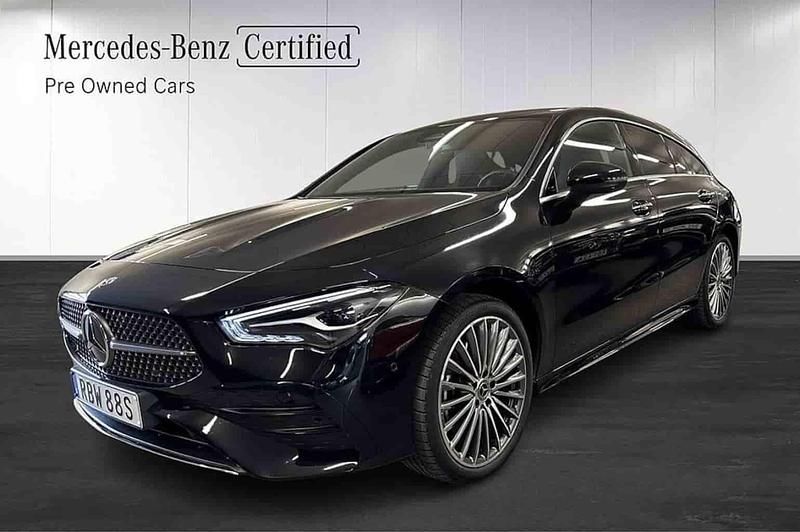 Svart Begagnad 2025 Mercedes CLA250e Shooting Brake Kombi | 429 000 kr (Lite dyr) - Bild 1/1