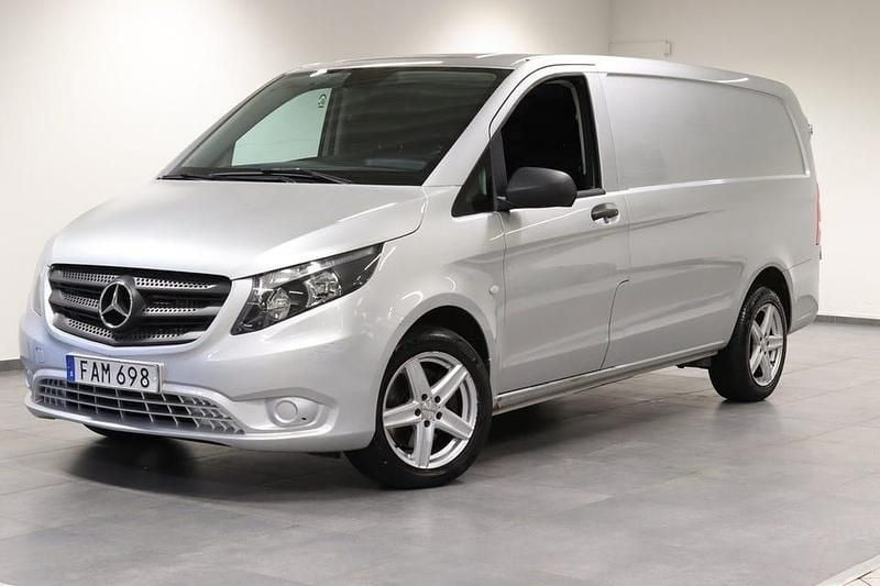 Silver Begagnad 2019 Mercedes Vito Van | 290 000 kr (Bra pris) - Bild 1/4