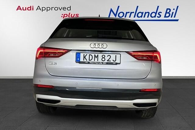 Begagnad Audi Q3 Advanced Plus 150 HK (110 kW) 2024 Florettsilver metallic SUV